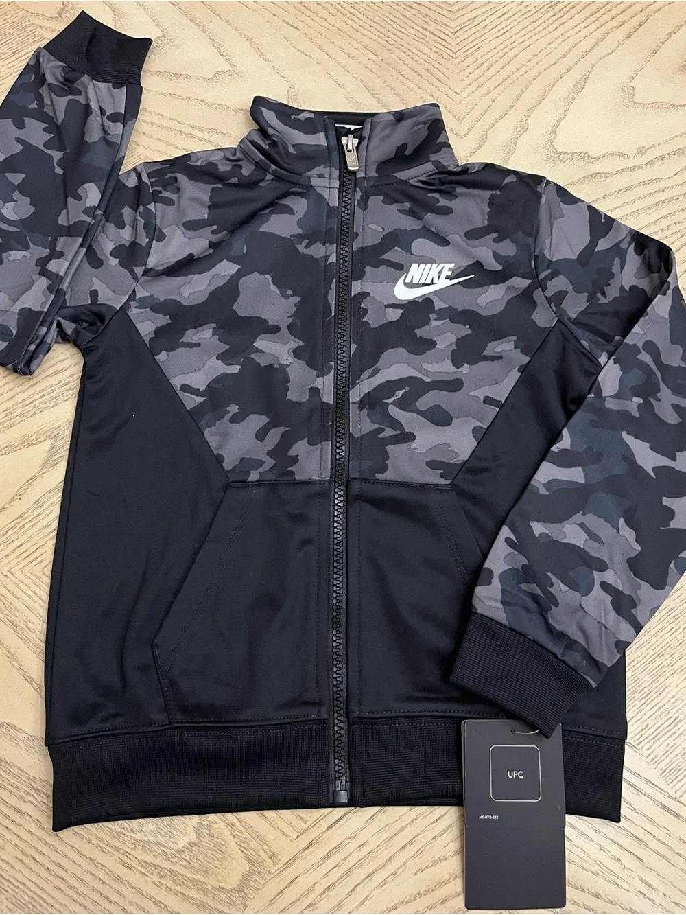 *NWT* Boys Nike Camo Jacket & Pant Size 4T
